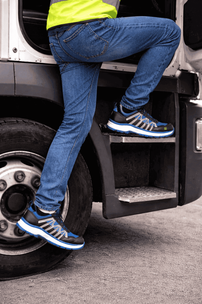 Zapatilla de seguridad Caterpillar Charge S3 ligera y flexible