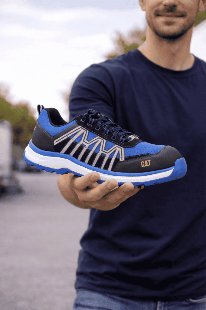 Zapatilla de seguridad Caterpillar Charge S3 ligera y flexible