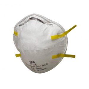 Mascarilla clásica autofiltrante 3M 8710 FFP1 NR D de copa moldeada sin válvula sobre fondo blanco
